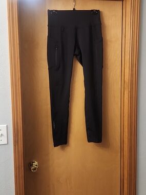 Heathyoga Black High-Waist Active Leggings with Zip Pocket Size Medium. New!
